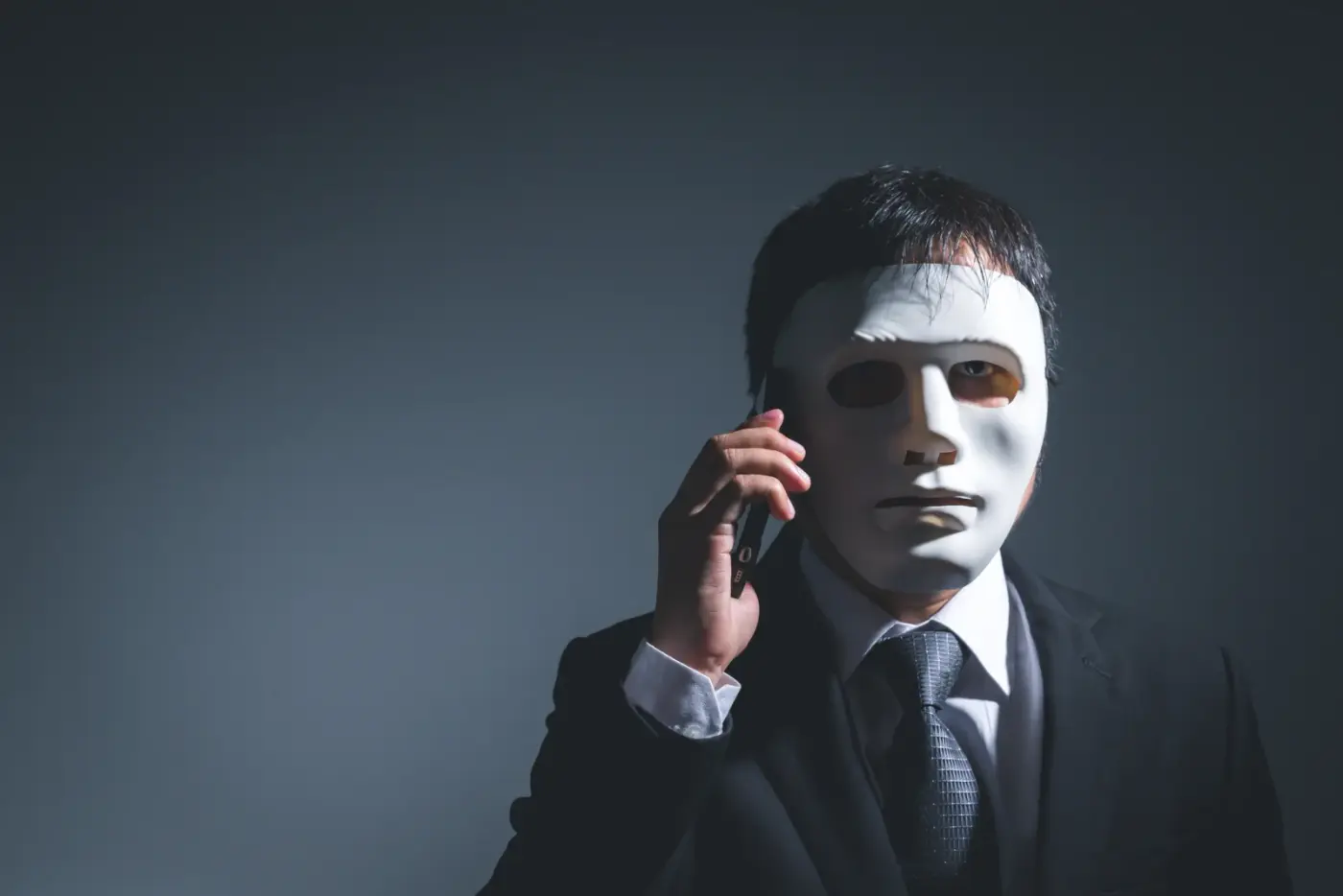 How to Spot and Avoid Online Scams